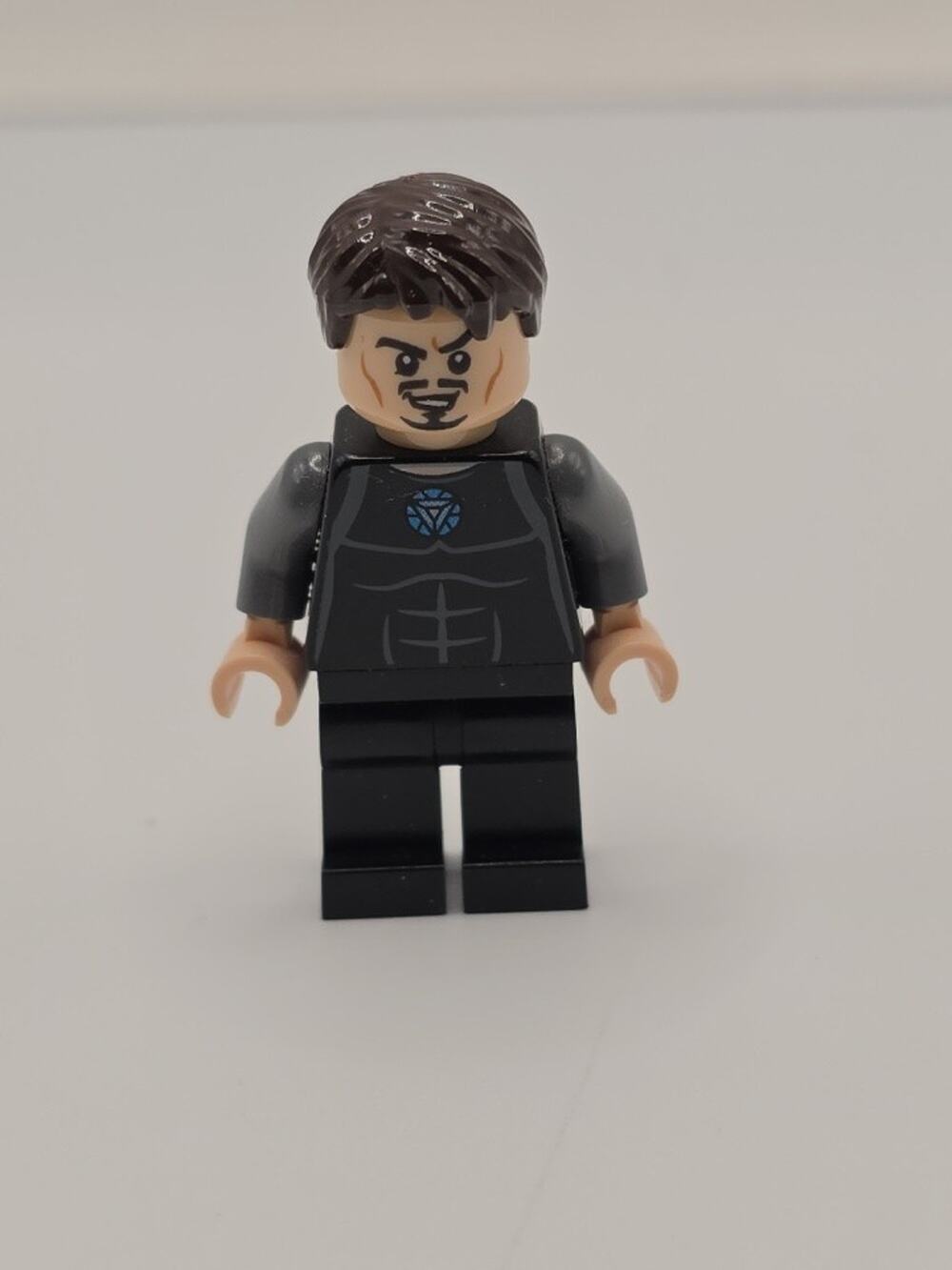 Lego Tony Stark Minifigure 76007 sh0069 Marvel Super Heroes Avenger Iron Man